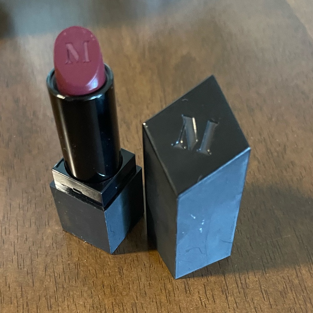 Morphe lipstick